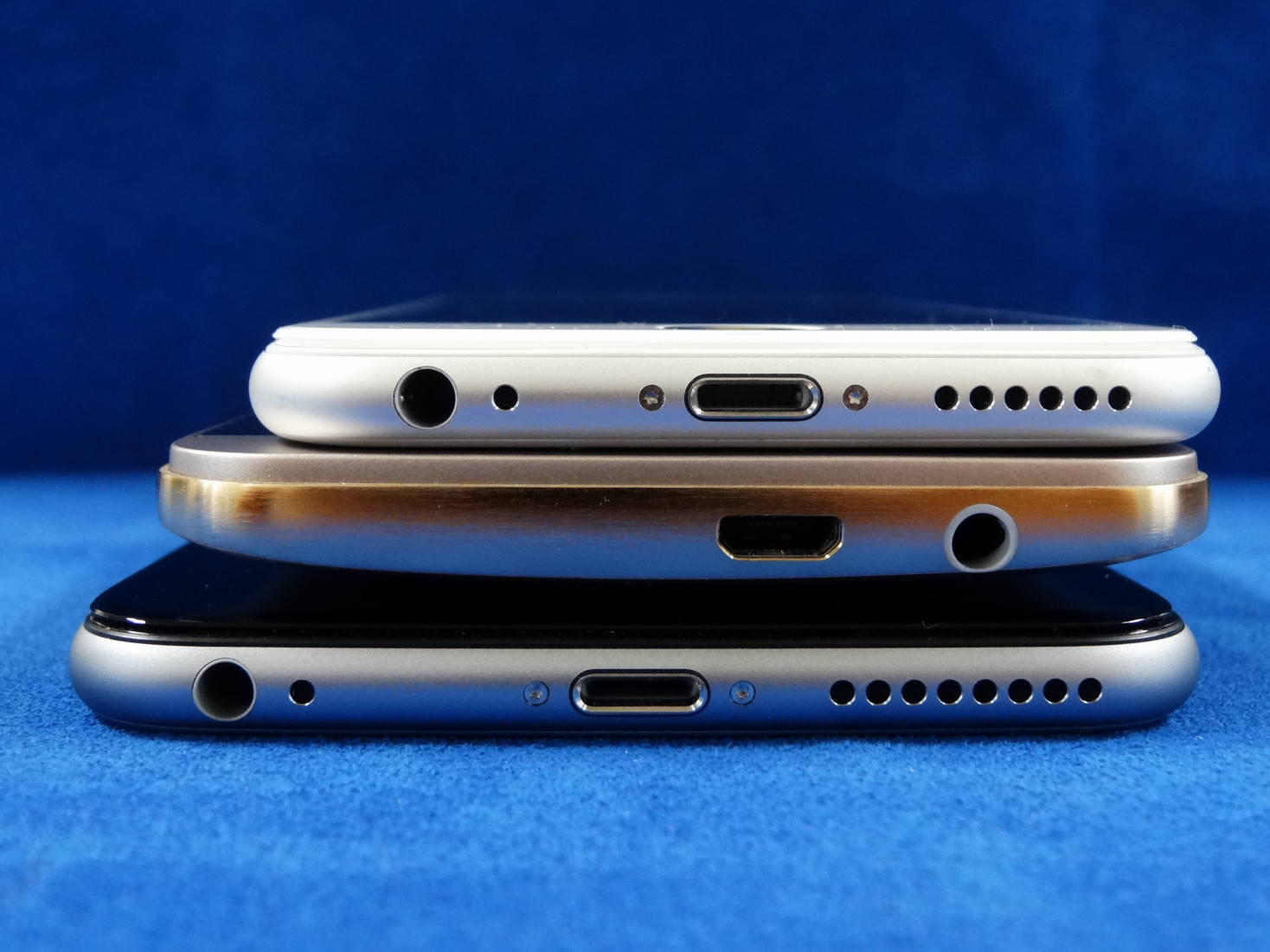 HTC One M9 Plus と iPhone 6 と iPhone 6 Plus 横幅比較