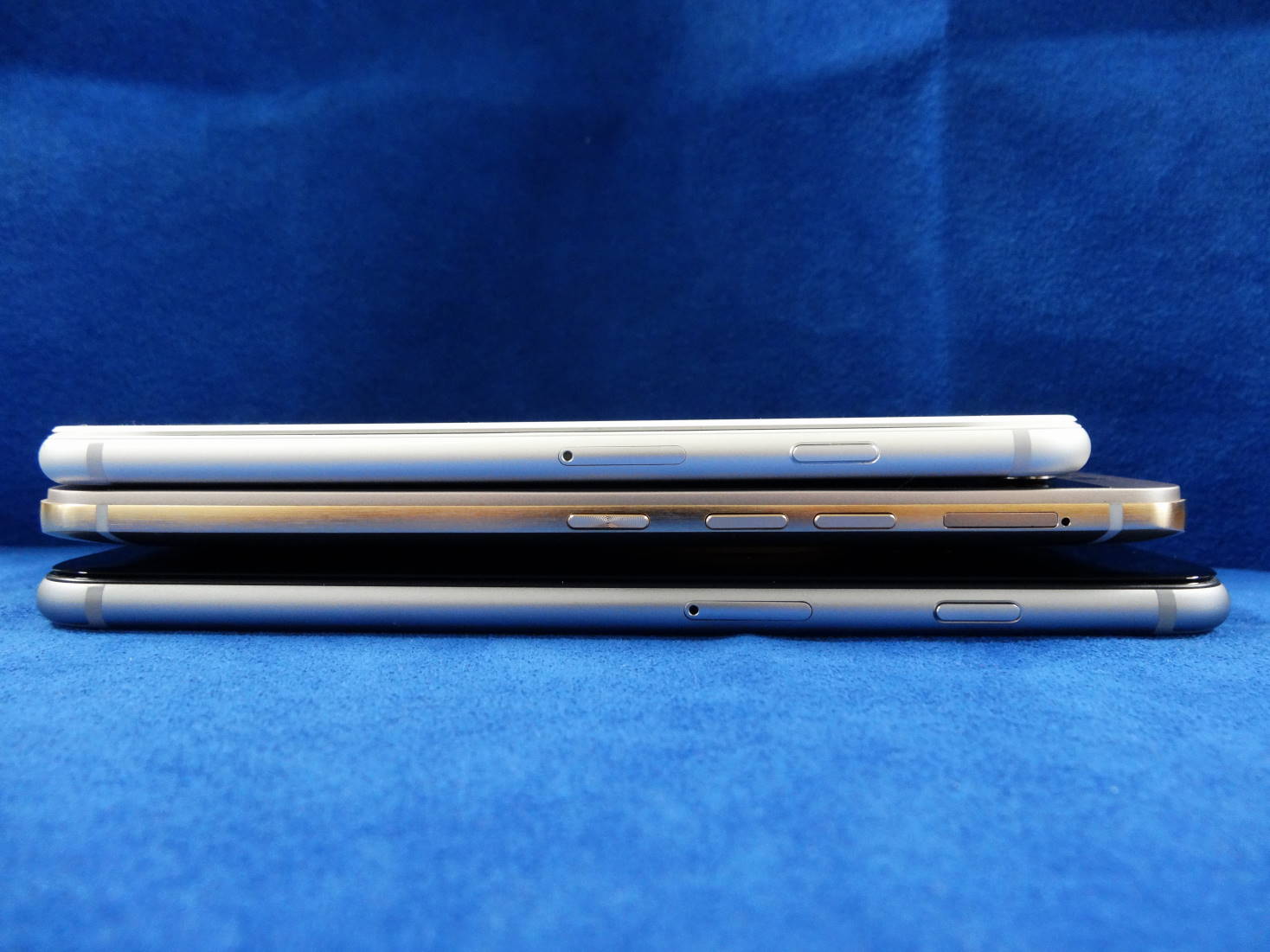 HTC One M9 Plus と iPhone 6 と iPhone 6 Plus 縦幅比較
