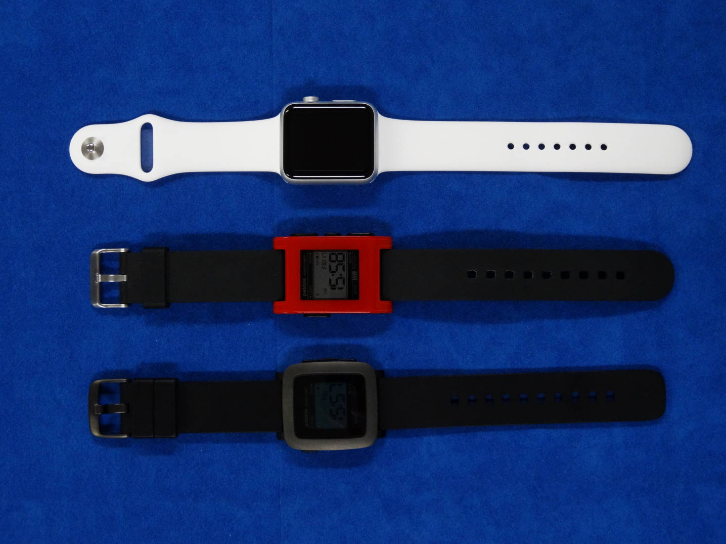 PEBBLE TIME と PEBBLE WA TCH と Apple Watch 42mm