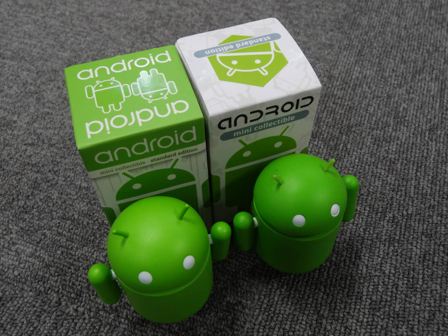 Android Robot フィギュア 新旧