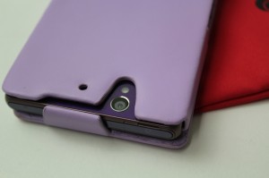 Noreve Perpetual Couture Selection レザーケース for Xperia Z SO-02E 背面