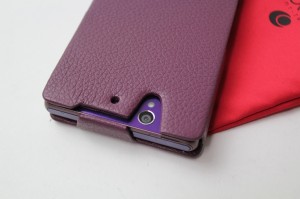 Noreve Ambition Couture Selection レザーケース for Xperia Z SO-02E(リドヴァン) 背面