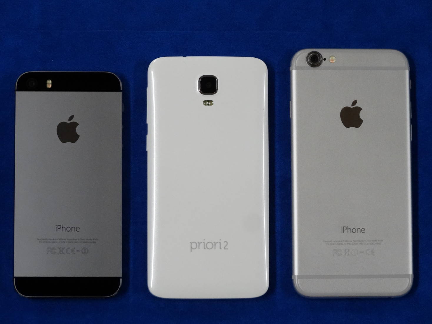 priori2とiPhone 5sとiPhone 6の裏面